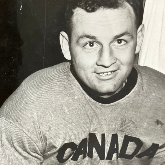 Bill Drinkwater ’40 in the Mustangs locker room